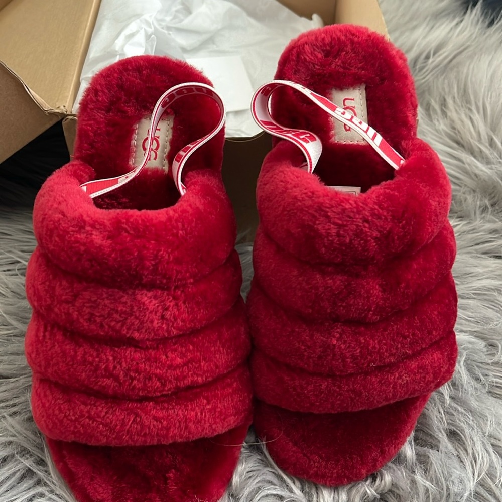 New Ugg red sandals size 3